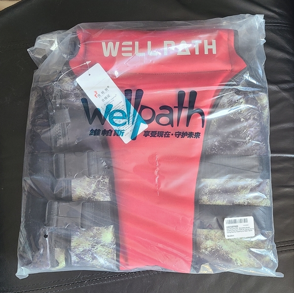 Life jacket - Picture 1 of 2